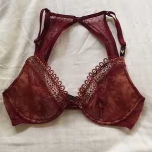 BNWT💋VS VERY SEXY UNLINED PLUNGE LACE BRA 32D